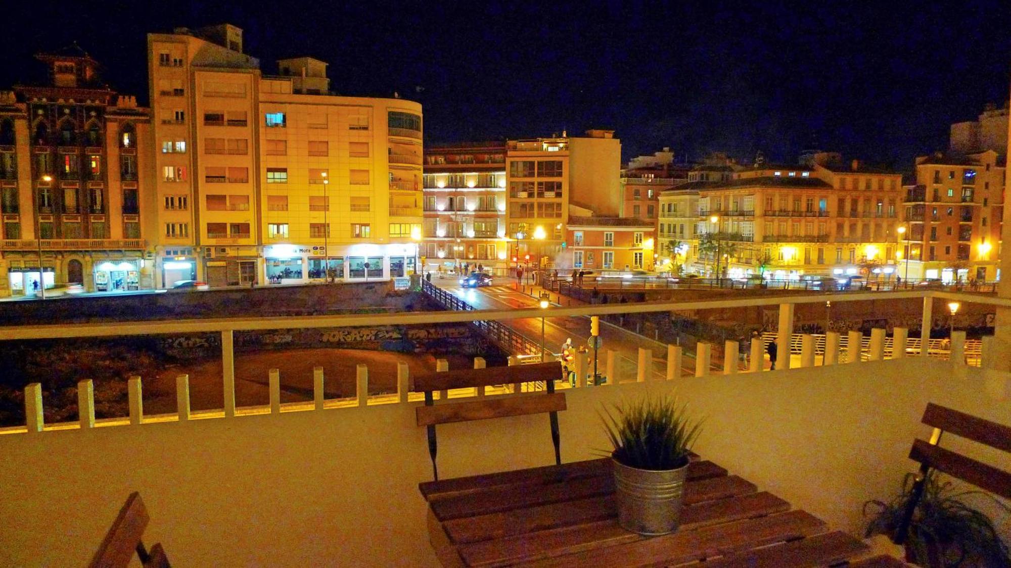 Balcon De La Aurora Apartment Malaga Bagian luar foto